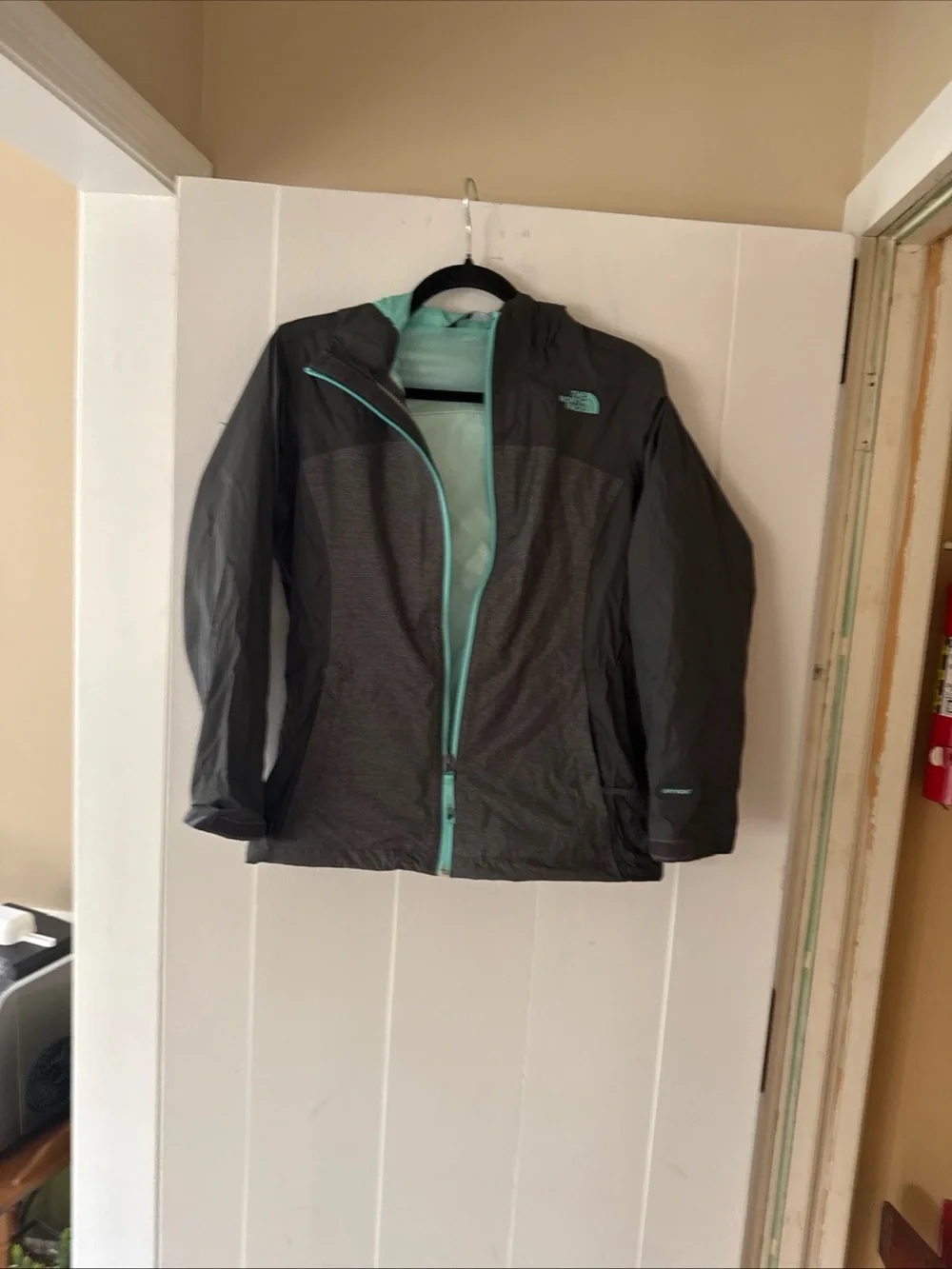 The North Face Girls Dryvent Rain Jacket 14/16